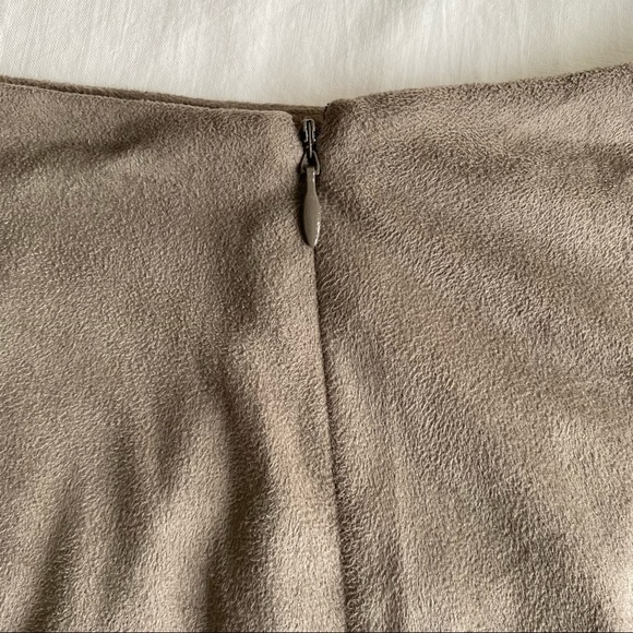 J.Jill UltraSuede Modest Gored MIDI Skirt - Picture 7 of 11